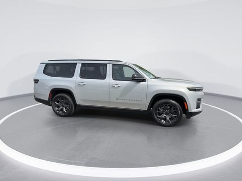 New 2026 Jeep Grand Wagoneer L Limited AWD/4WD image 9