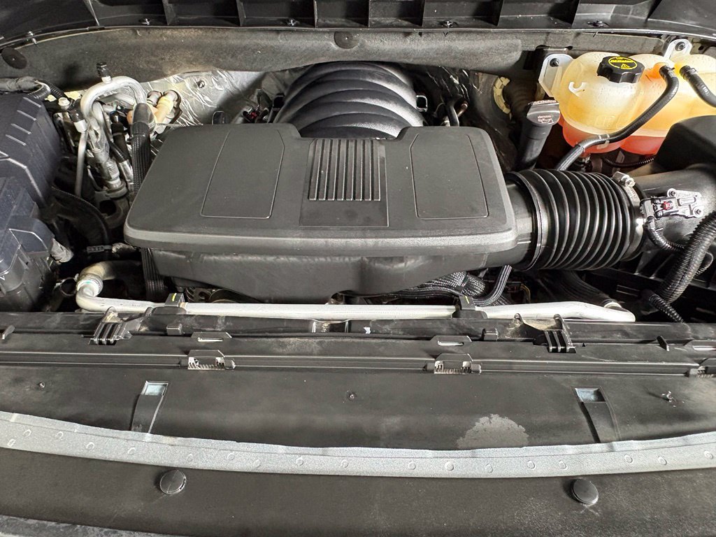 Used 2025 GMC Yukon XL Denali AWD/4WD image 47