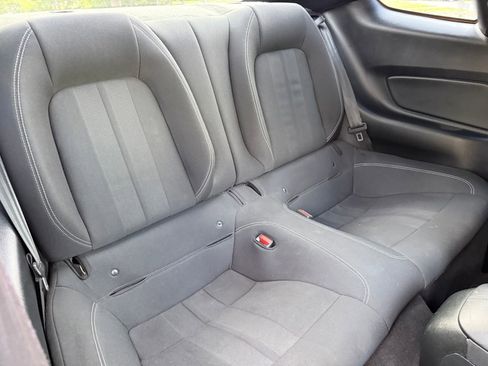 Used 2022 Ford Mustang GT RWD image 39