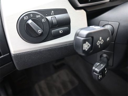 Used 2005 BMW Z4 2.5i image 21