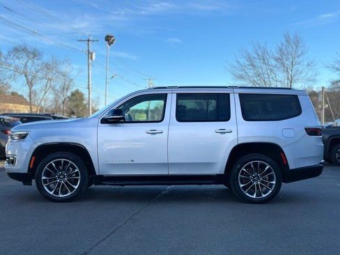 Used 2024 Jeep Wagoneer Series II w/ Premium Group I image 2