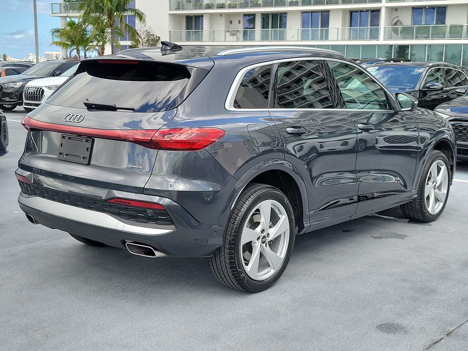 Certified 2025 Audi Q5 Premium Plus w/ Premium Plus AWD/4WD image 6