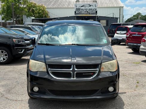 Used 2017 Dodge Grand Caravan SXT FWD image 5