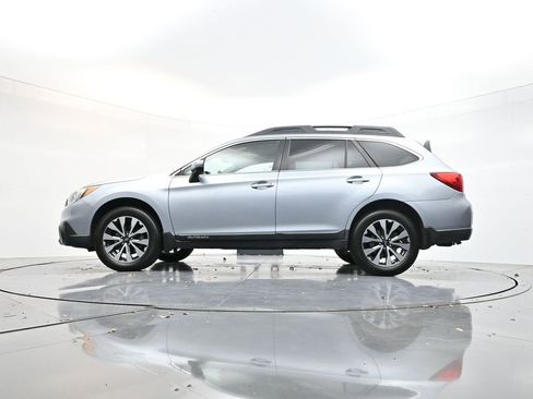 Used 2015 Subaru Outback 2.5i Limited image 29
