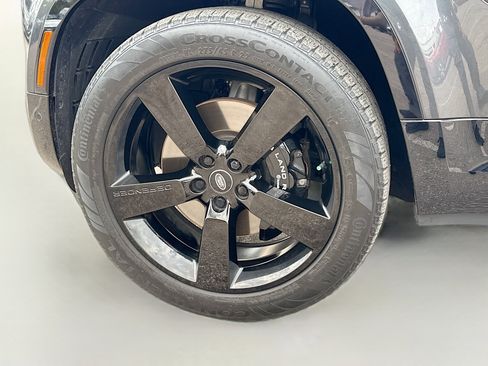 Used 2023 Land Rover Defender 90 V8 AWD/4WD image 42