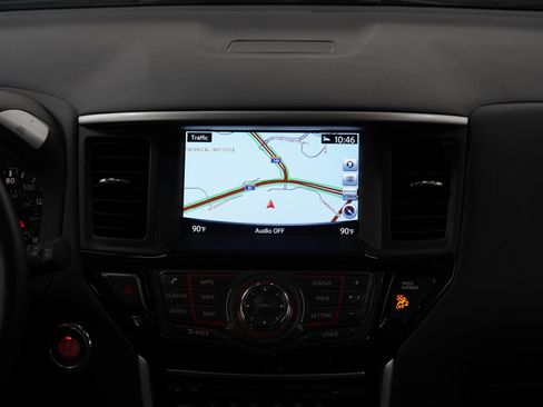 Used 2019 Nissan Pathfinder S AWD/4WD image 16