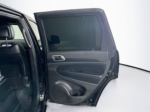 Used 2020 Jeep Grand Cherokee Altitude RWD image 30