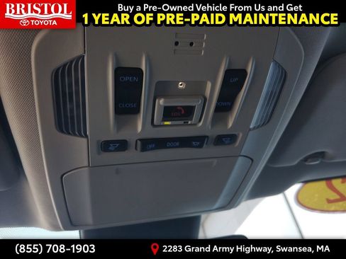 Used 2022 Toyota Highlander XLE AWD/4WD image 31