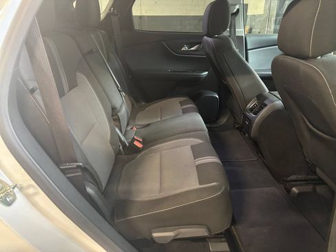 Used 2025 Chevrolet Blazer LT FWD image 38