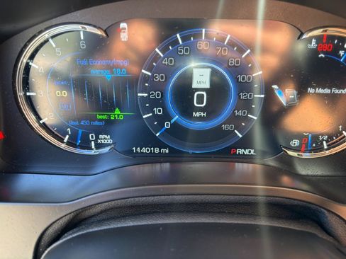 Used 2018 Cadillac Escalade Luxury AWD/4WD image 19