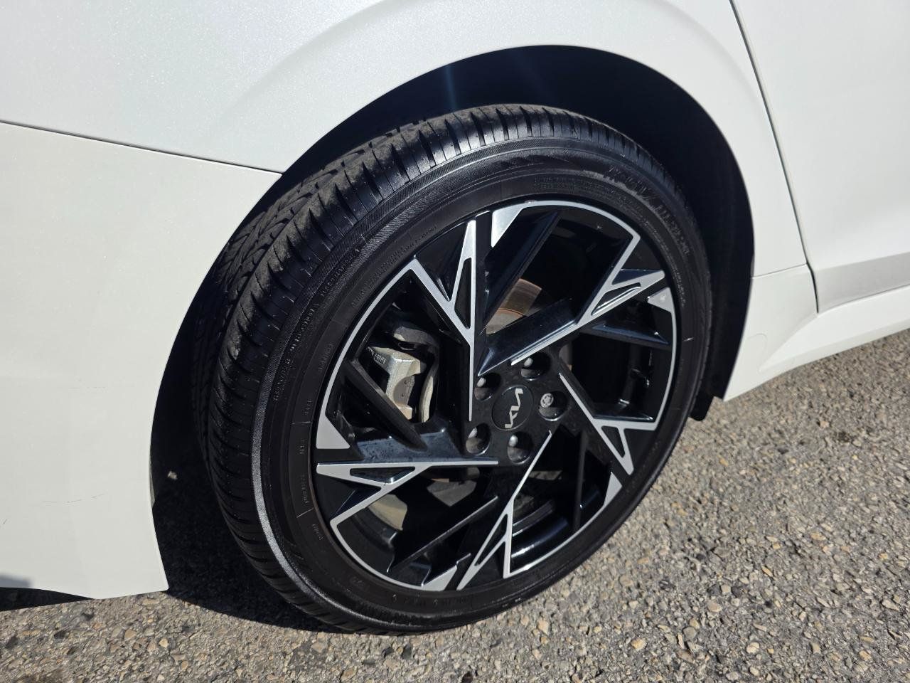 Used 2025 Kia K5 GT-Line w/ GT-Line Premium Package FWD image 5
