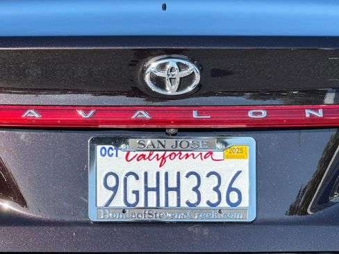 Used 2022 Toyota Avalon XLE image 22