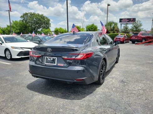 Used 2026 Toyota Camry SE FWD image 11