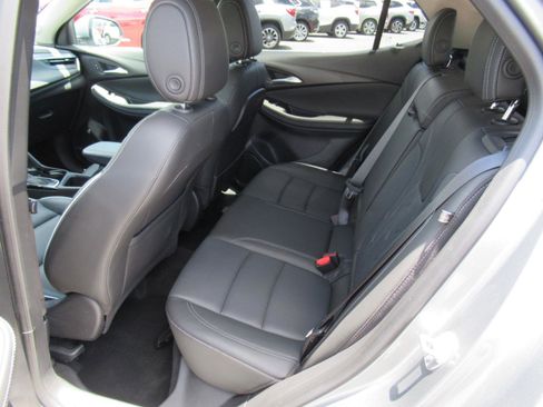 Used 2025 Buick Encore GX Avenir w/ Avenir Technology Package AWD/4WD image 31