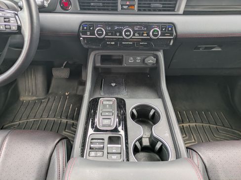 Used 2025 Honda Pilot Black Edition image 18