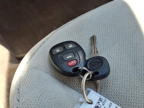 Used 2010 Chevrolet Impala LS FWD image 29