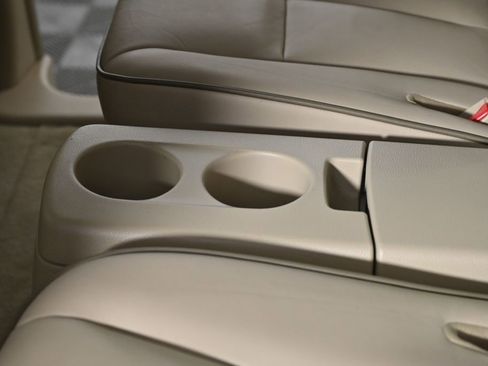 Used 2014 Nissan Quest LE image 32