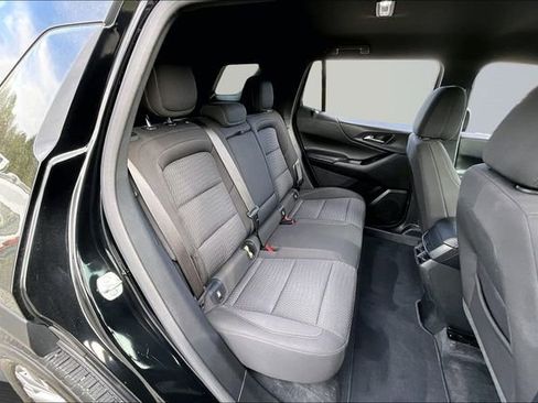 Used 2025 Chevrolet Equinox LT image 24