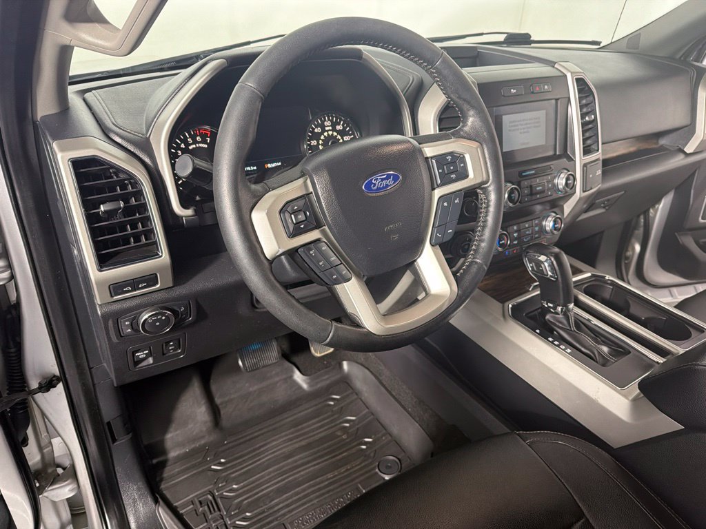 Used 2019 Ford F150 Lariat w/ Equipment Group 502A Luxury AWD/4WD image 9