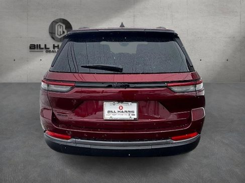 New 2026 Jeep Grand Cherokee Laredo image 6