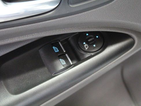 Used 2019 Ford Transit Connect XLT image 19