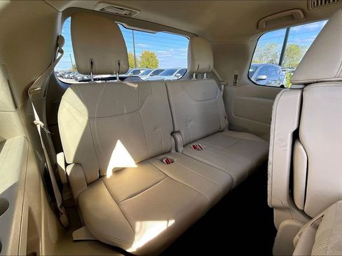 Used 2018 Lexus LX 570 4WD image 36