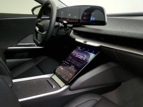 Used 2025 Lucid Air Touring AWD/4WD image 34
