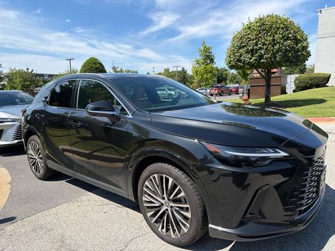 Used 2025 Lexus RX 350 w/ Convenience Package AWD/4WD image 3