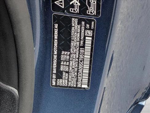 Used 2025 BMW 440i xDrive Coupe w/ Premium Package image 25