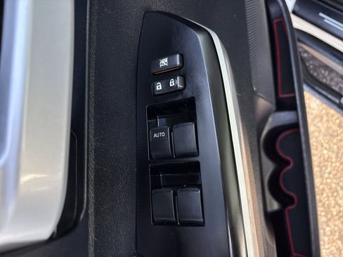 Used 2014 Toyota Tundra Limited image 11