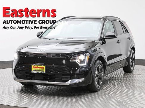 Used 2024 Kia Niro Wind w/ Wind Preserve Package FWD image 1