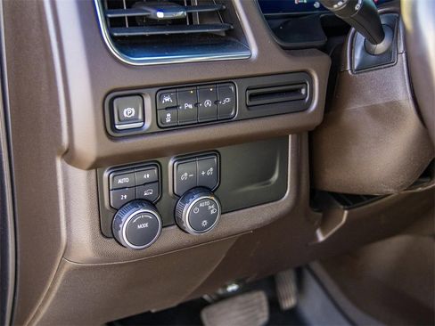 Used 2022 Chevrolet Tahoe LT image 30