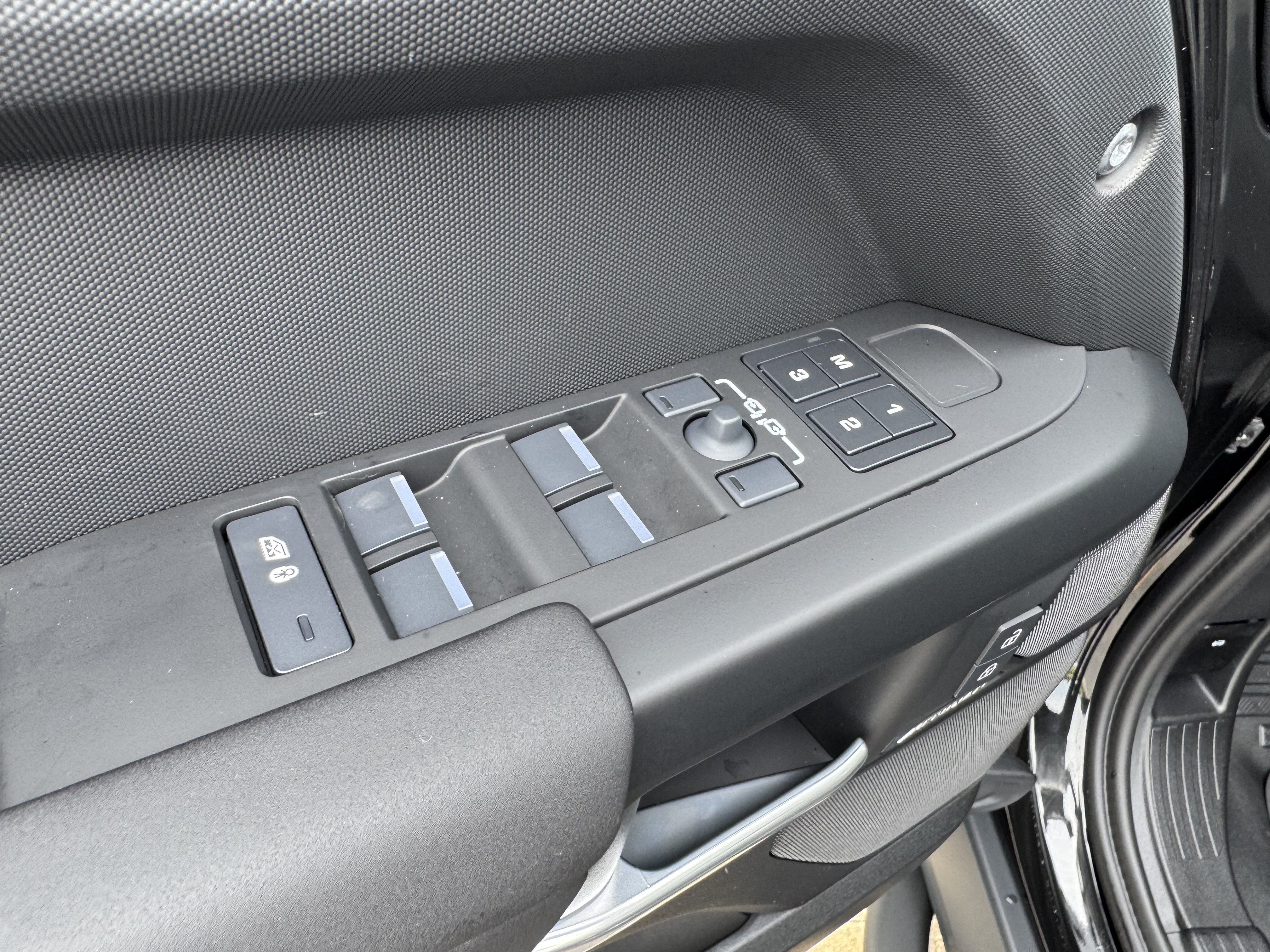 New 2026 Land Rover Defender 110 S AWD/4WD image 11