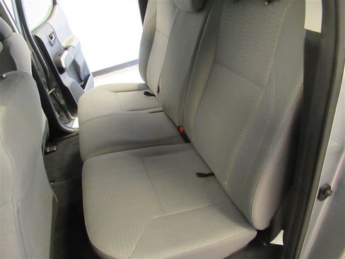 Used 2016 Toyota Tacoma SR5 image 32