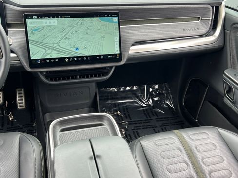 Used 2024 Rivian R1S Adventure AWD/4WD image 29