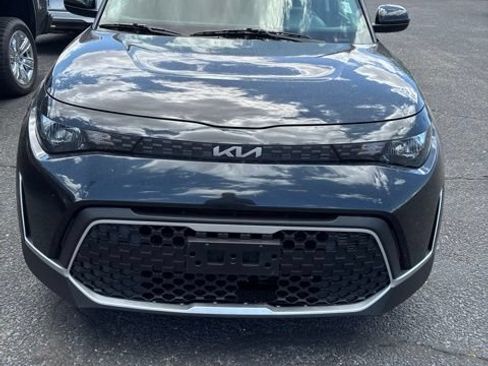 Used 2023 Kia Soul LX w/ LX Technology Package FWD image 1