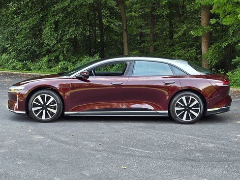 Used 2024 Lucid Air Touring AWD/4WD image 3