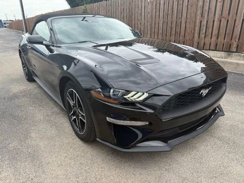 Used 2022 Ford Mustang Premium image 2