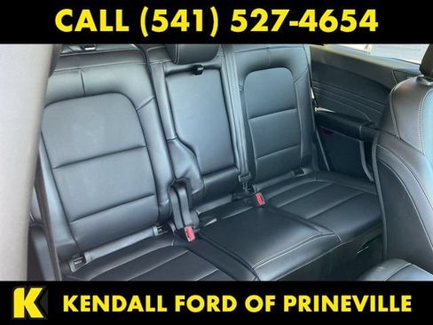 Used 2025 Ford Escape Platinum AWD/4WD image 22