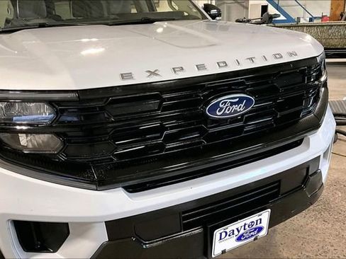 Used 2025 Ford Expedition Active AWD/4WD image 31