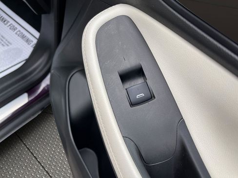 Used 2021 Buick Encore GX Select AWD/4WD image 23