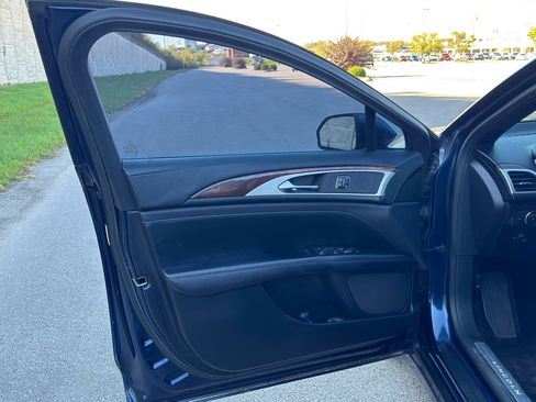 Used 2017 Lincoln MKZ Reserve w/ Climate Package image 11