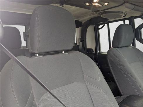 Used 2022 Jeep Gladiator Sport AWD/4WD image 18