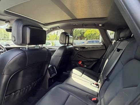 Used 2023 Porsche Macan S image 10