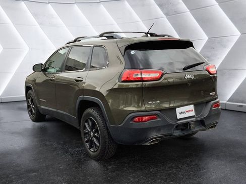 Used 2015 Jeep Cherokee Latitude w/ Cold Weather Group AWD/4WD image 6