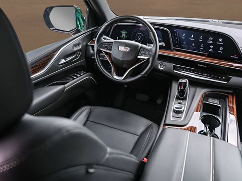 Used 2021 Cadillac Escalade Luxury AWD/4WD image 27