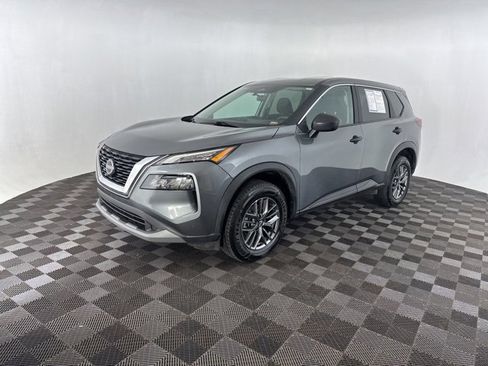 Used 2023 Nissan Rogue S image 3