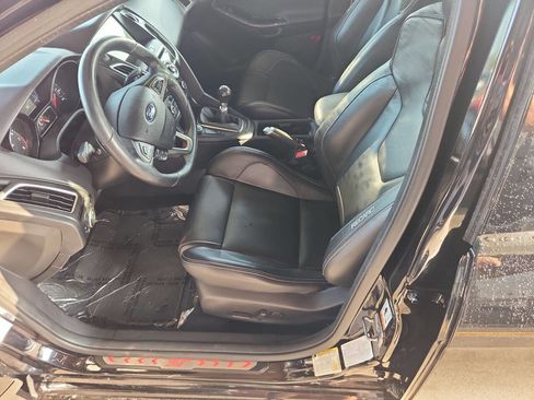 Used 2016 Ford Focus ST w/ Equipment Group 401A image 14