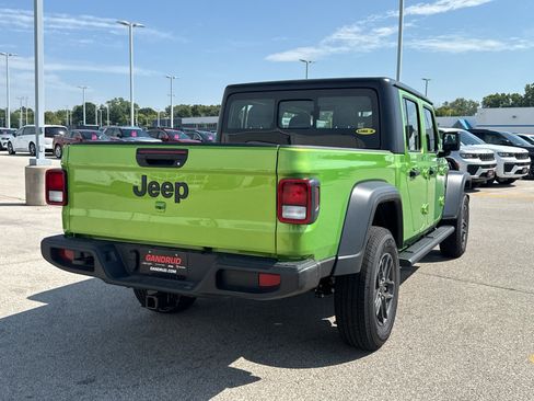 New 2026 Jeep Gladiator Sport AWD/4WD image 7