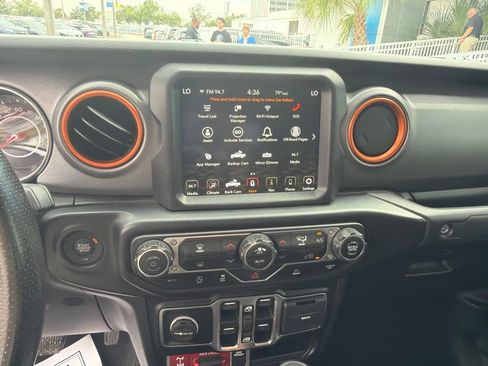 Used 2022 Jeep Gladiator Mojave w/ Trailer Tow Package AWD/4WD image 18